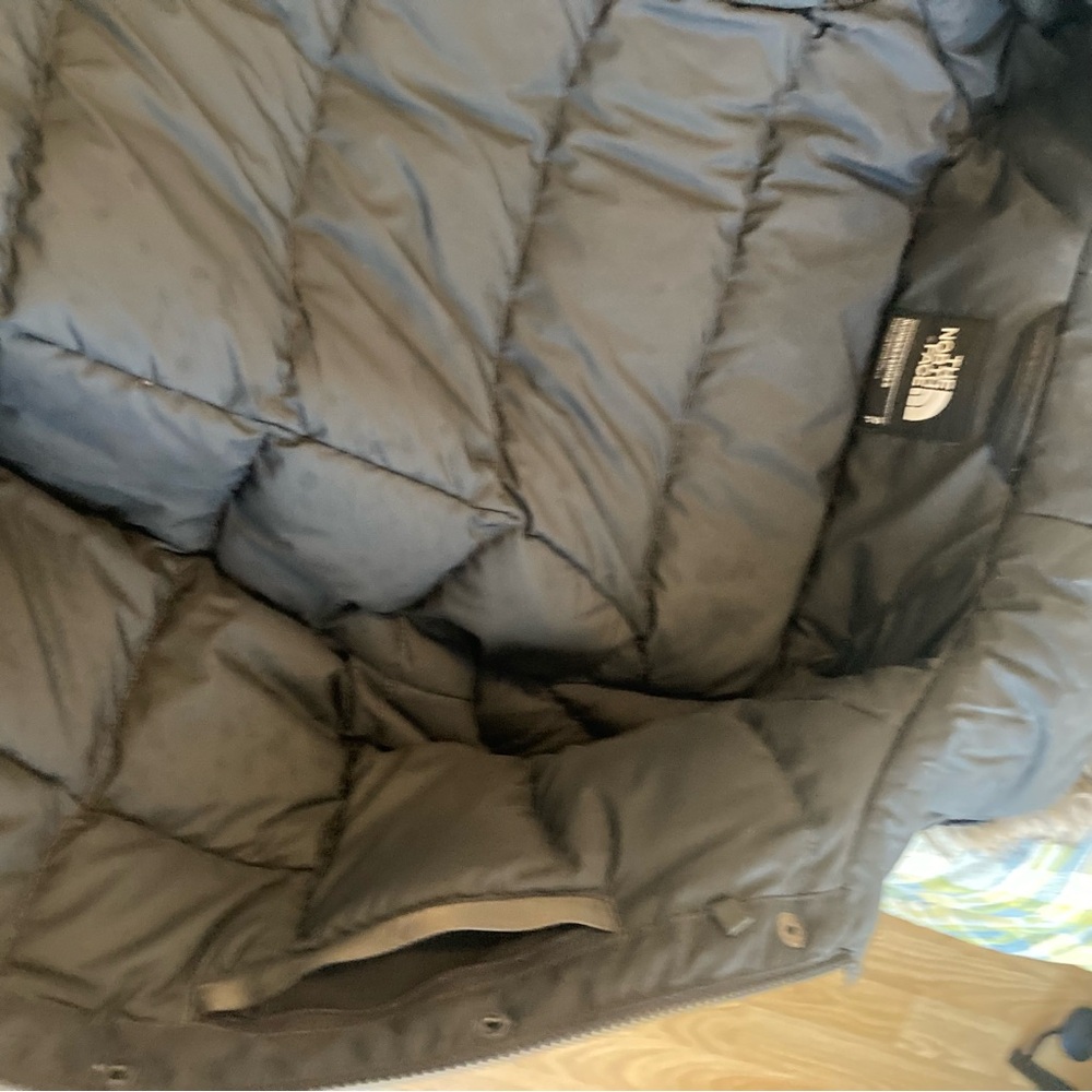 The North Face Coat- super warm, fun BMW logo embroidered, size small - Picture 2 of 11